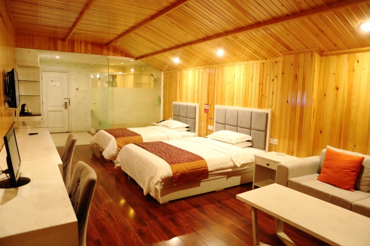 Deluxe Family room