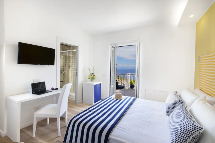 Deluxe Double room with sea view