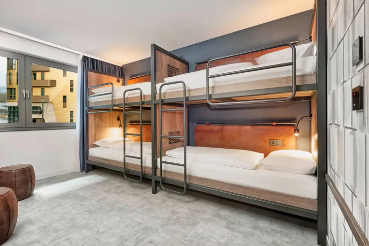 Standard Quadruple room
