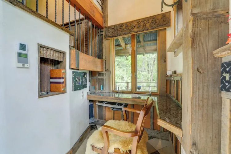 Waterfall Views - blue Ghost Cabin in Cullowhee!