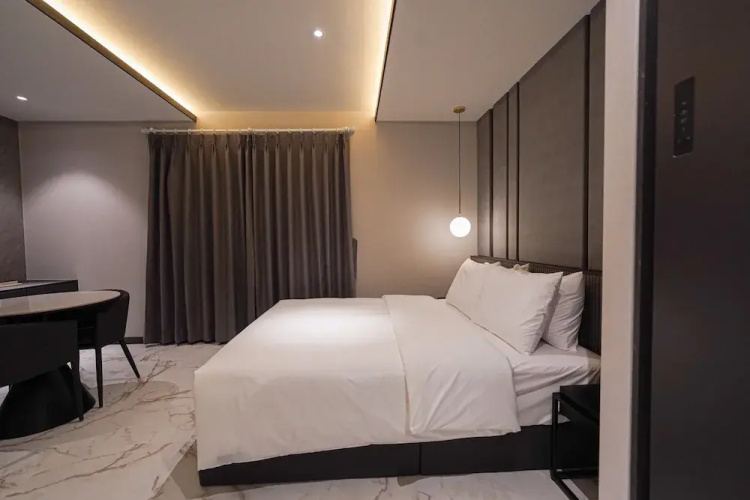 Urban Groove Hotel