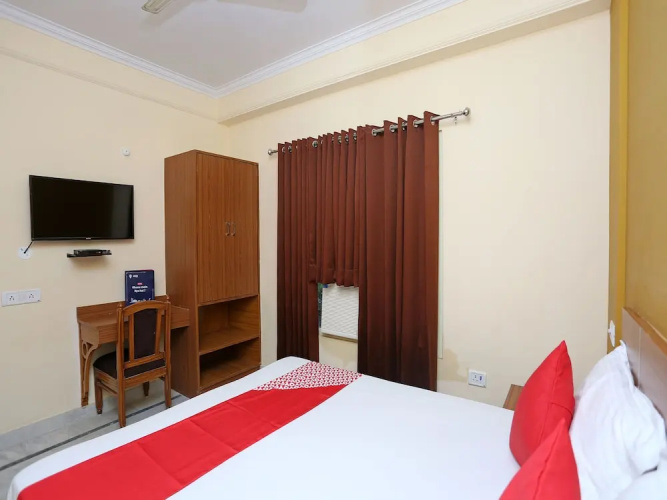OYO 11675 Hotel Prahlad Inn