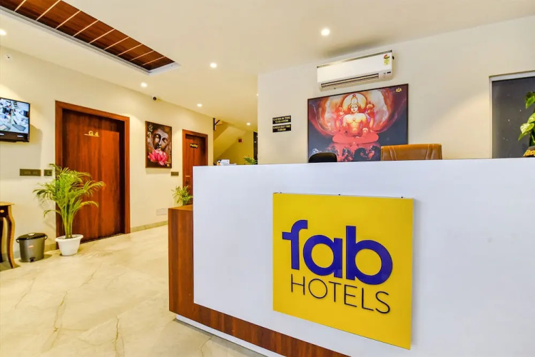 Fabhotel Pravaasam Residency