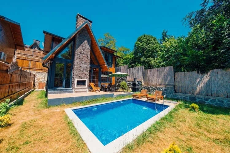 Deluxe Bungalow with mountain view
