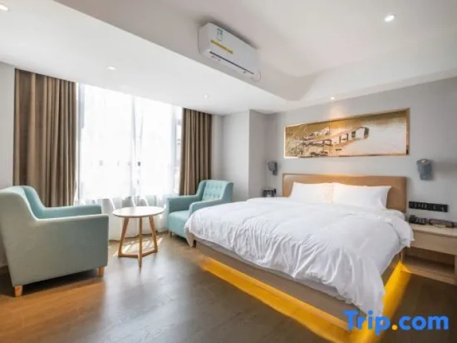 1 Bedroom Business Suite