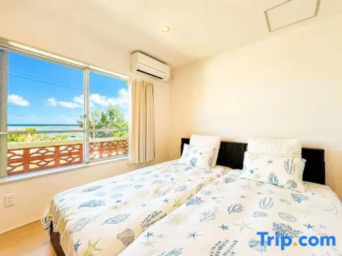 Standard Twin room with ocean view