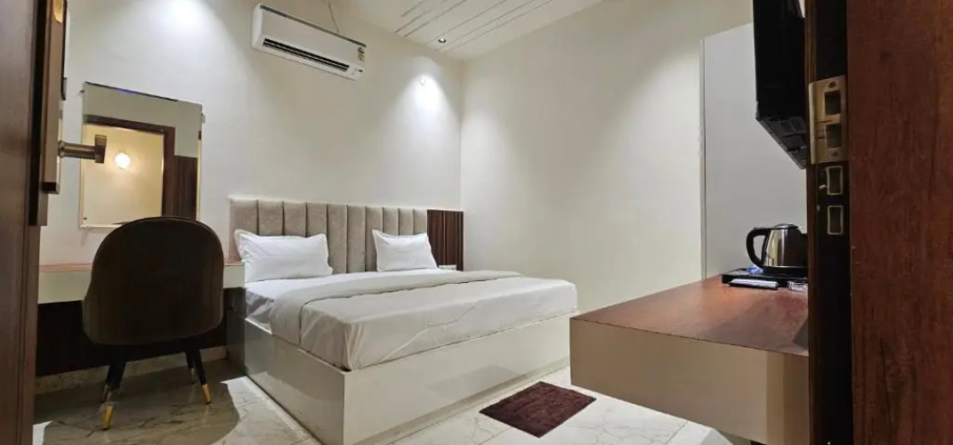 Hotel Sharanga