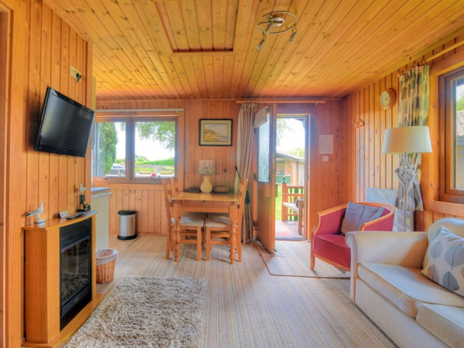 4 Pinewood Retreat