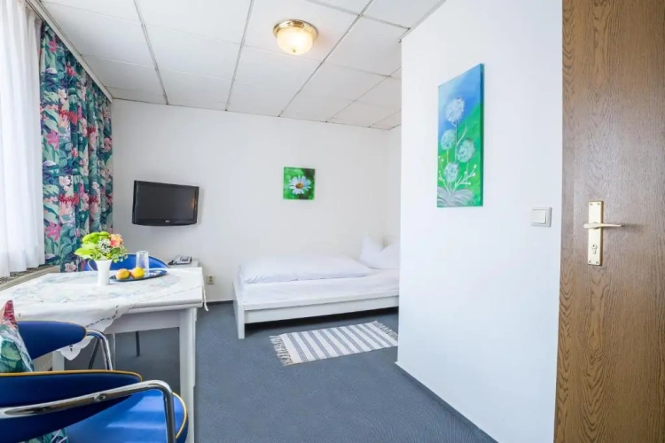 Standard Single room