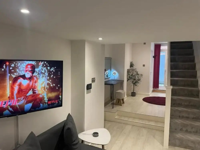 Spacious1br-6guests-walktoshops-fastwifi