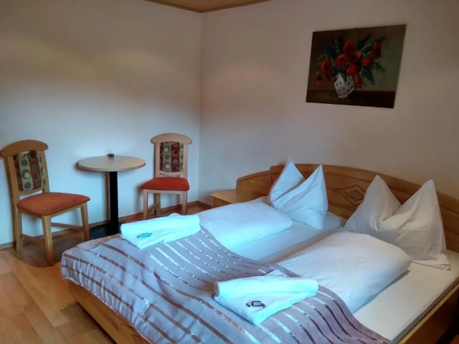 3 Bedrooms Apartment