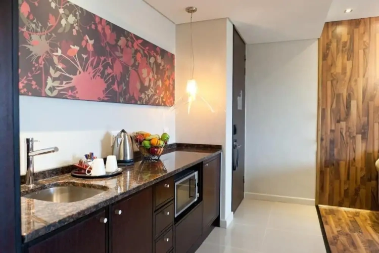 Executive Double Suite with mountain view