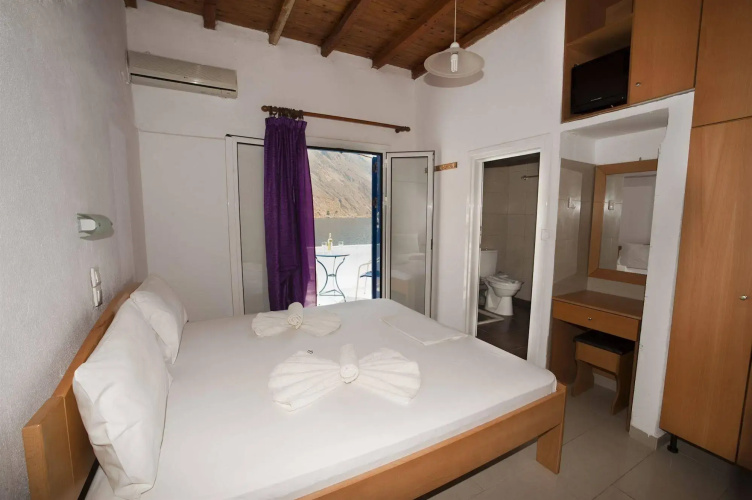 Madares Hotel
