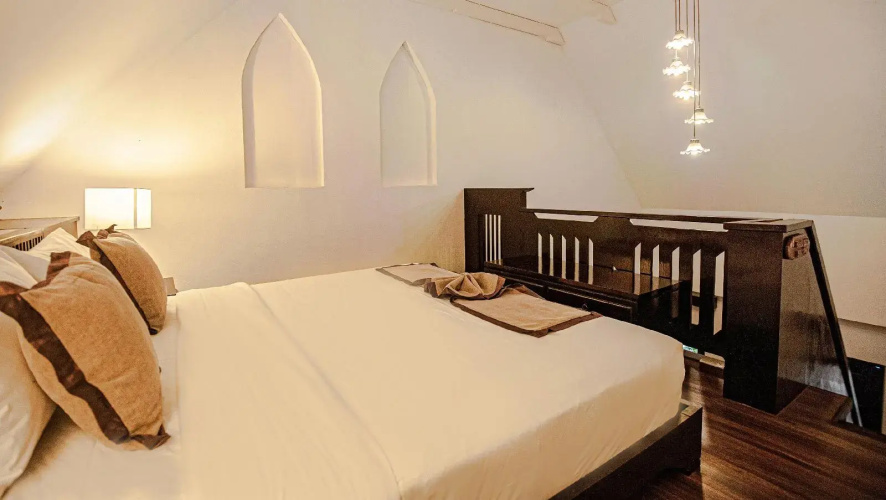 Hotel Ayatana Hamlet & Spa.