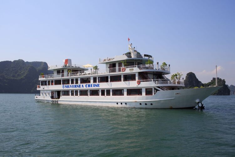 Halong Silversea CruiseOver view