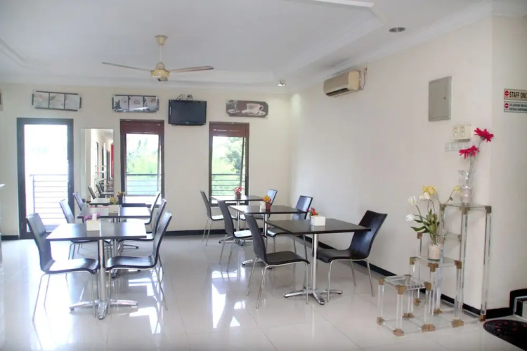 Zen Rooms Basic Gubeng Kertajaya(ZEN Rooms Gubeng Kertajaya)