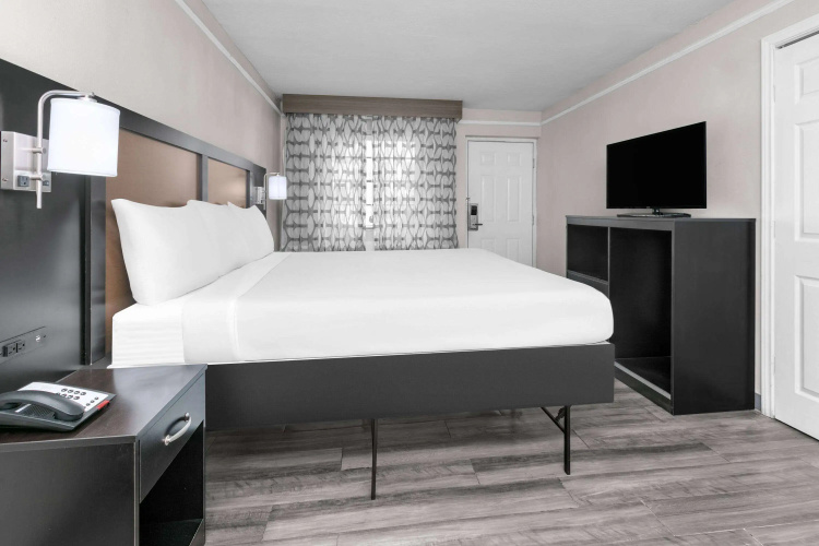 Baymont by Wyndham Austin University Area