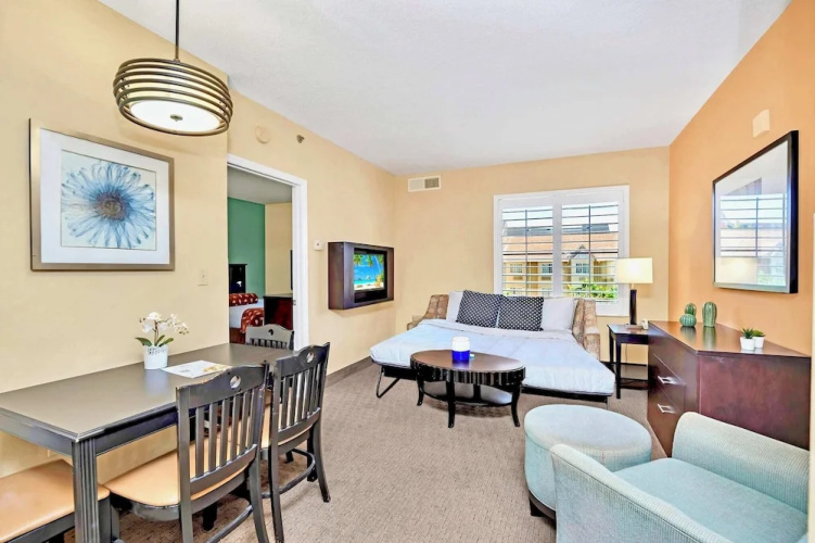 Apartment w Hot Tub, Pool - Near Universal Studios!