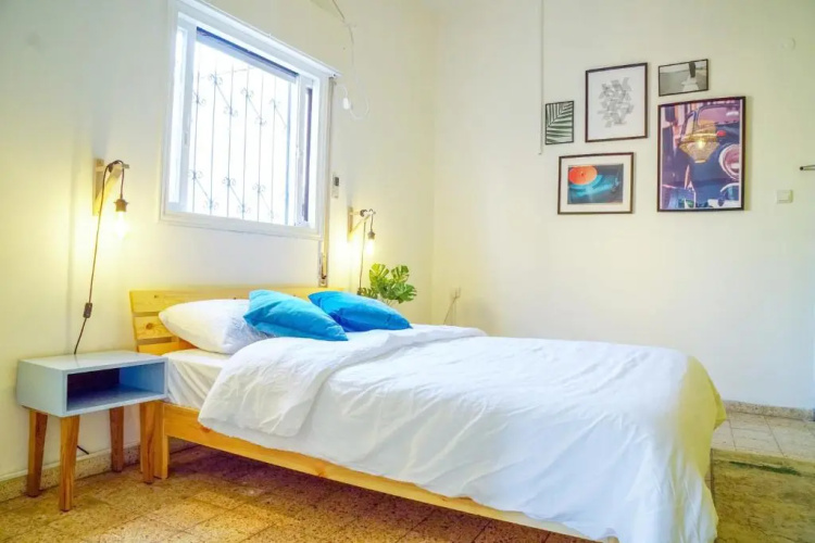 Meir 8 Hotel