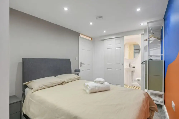 Ecclesall Road Apartment