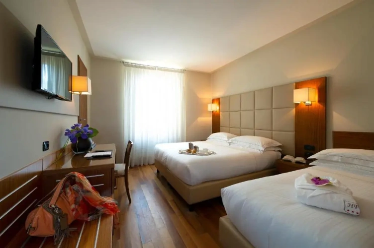 Superior Triple room