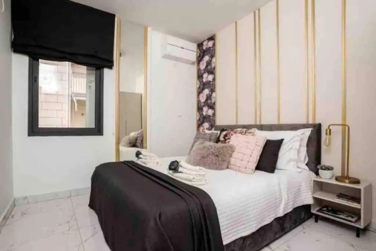 Wonderful Central Jerusalem 1 BDR/4 beds apt