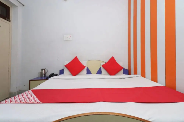 OYO 29309 Hotel Taj Palace