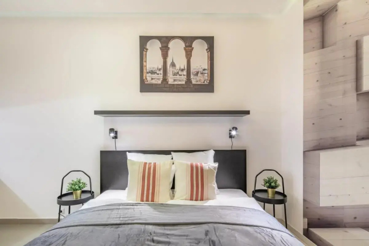 Grand Synagogue Dream Home