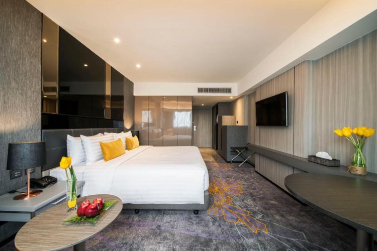 Standard Triple room