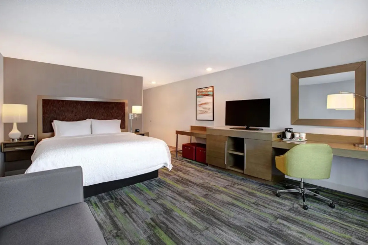 Ramada by Wyndham - St Paul