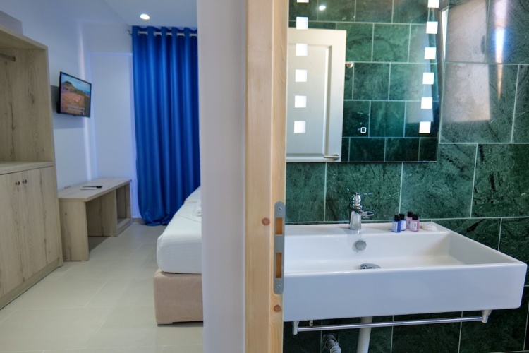 Sea View Hotel