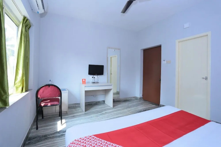 OYO Flagship 16910 Hotel Prince Palace