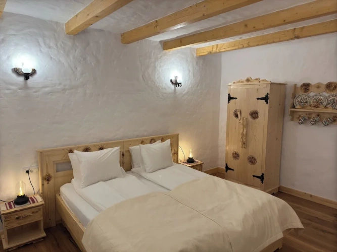 2 Bedrooms Cottage
