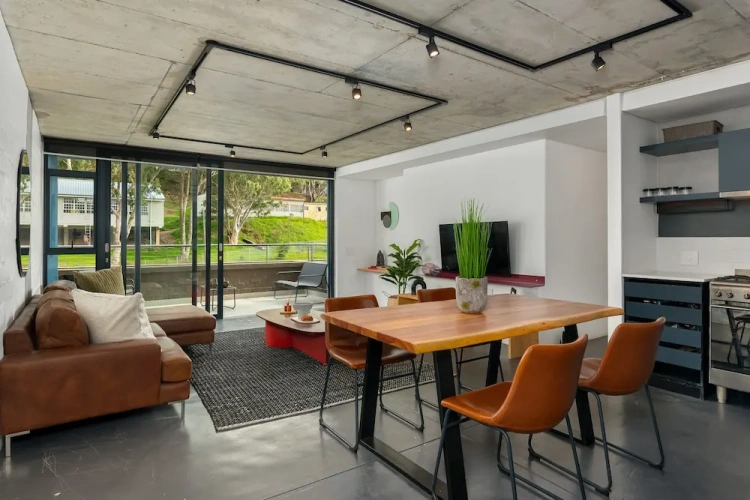 Deluxe Apartment with balcony