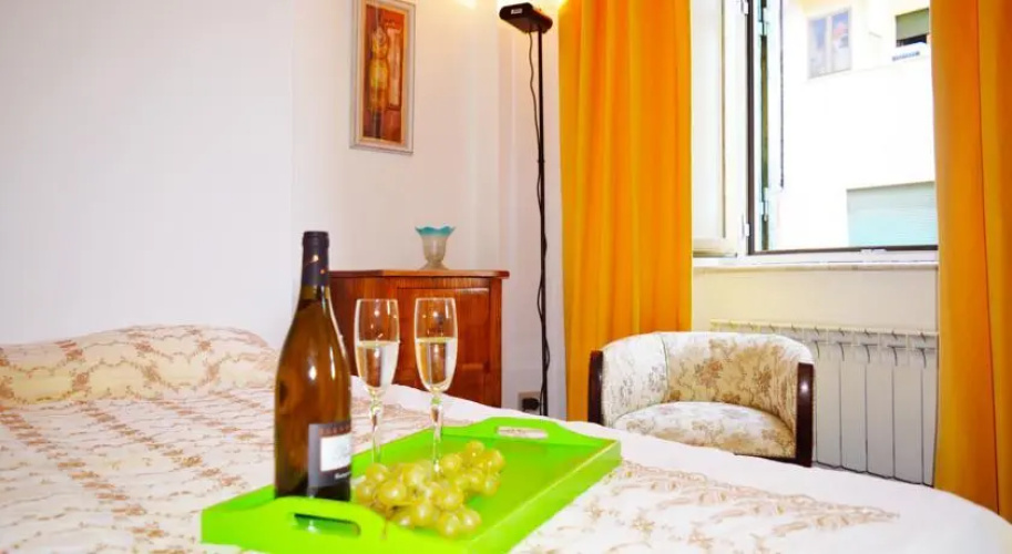 B&B Laurus Colosseo