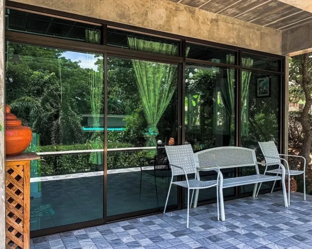 3 Bedrooms Standard Family room with balcony