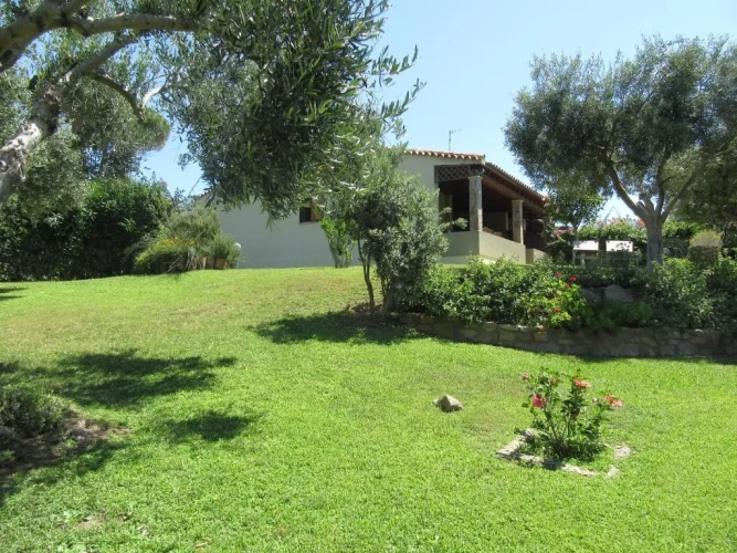 3 Bedrooms Villa