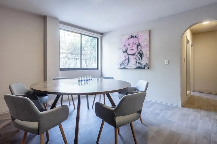 Relax & Recharge in Roma - Elevator - Sleeps 7