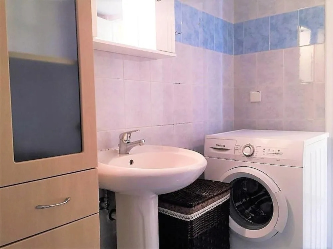 Comfy 3rd Floor Flat and Pspace