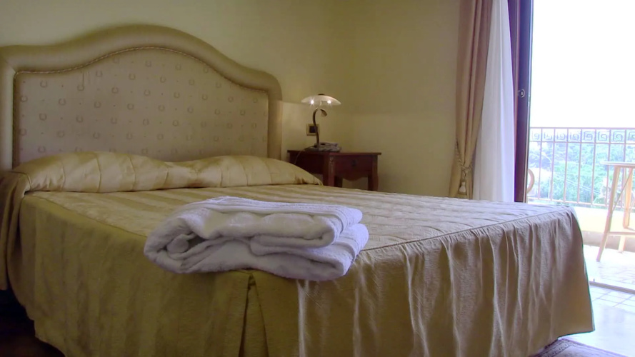 Hotel Tritone