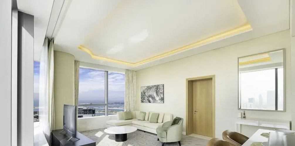 LUX Iconic Views at Palm Tower Suite 2