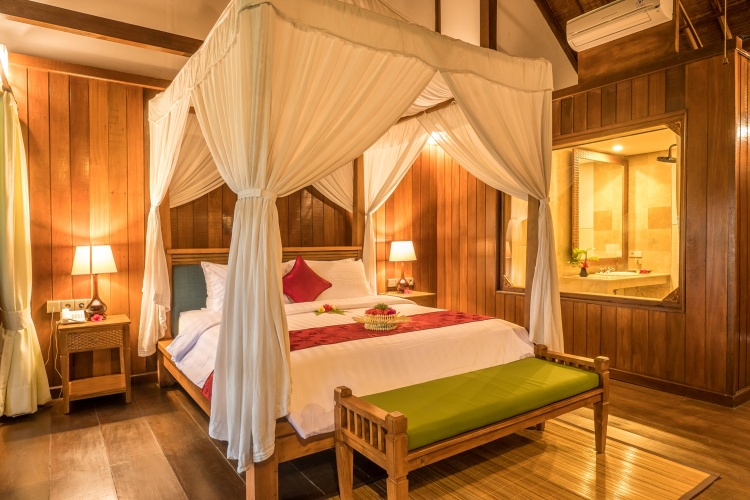 Suite with balcony and with view