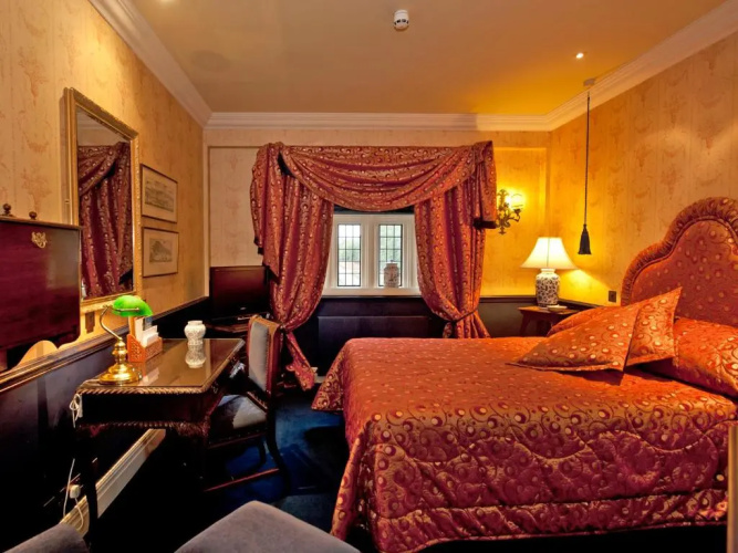 Coombe Abbey Hotel