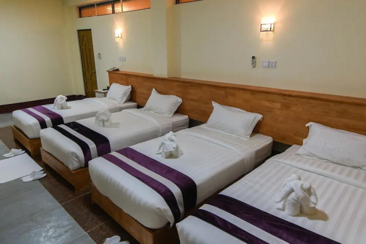 Lucky Land Hotel