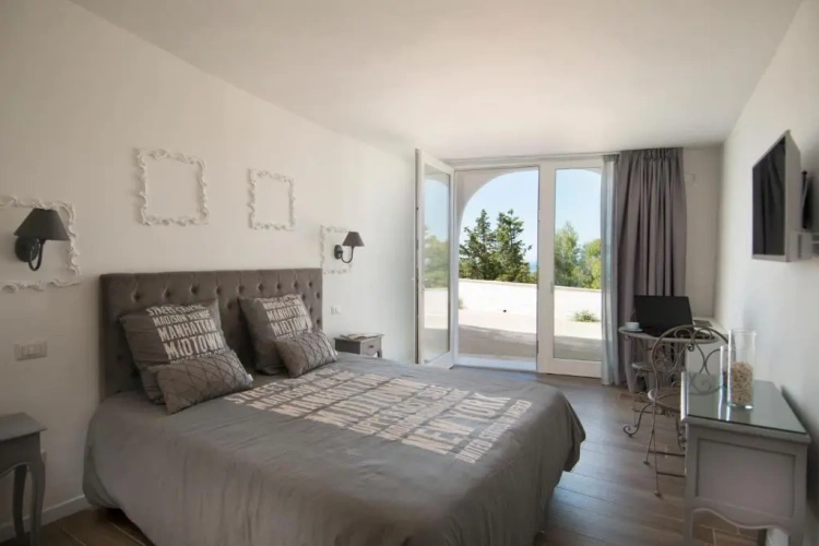 Standard Double room with view