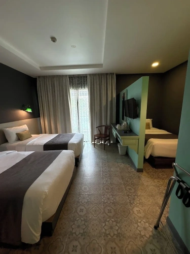 Standard Triple room with balcony