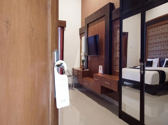OYO 3935 Artha Ambarukmo Exclusive