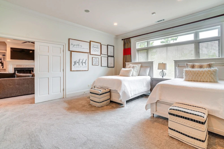 High-end Helen Home: Heated Pool, Fire Pit + Views