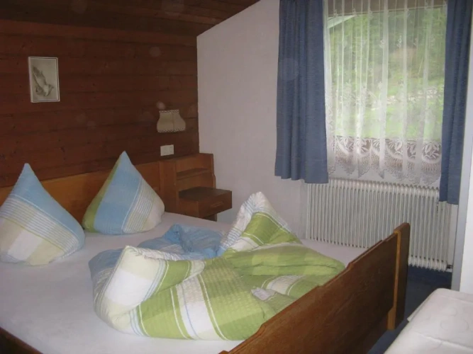 6 Bedrooms Apartment