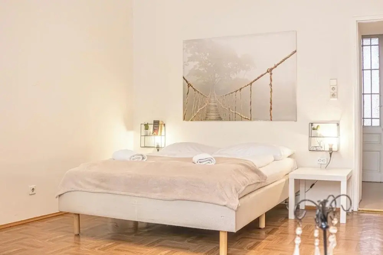 Cozy 1BR Long Stay Near Waldmullerpark
